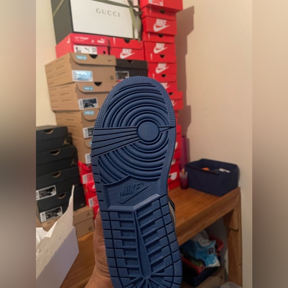 Woman’s - Picture 8 of 9